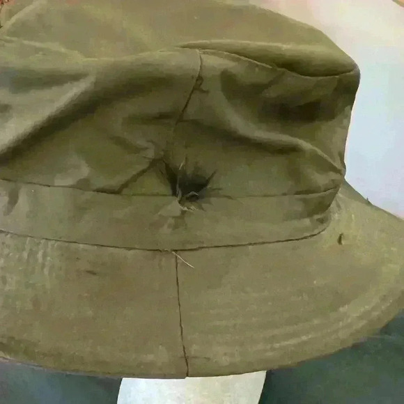 Totes Army Green rain hat. Large - Picture 2 of 7